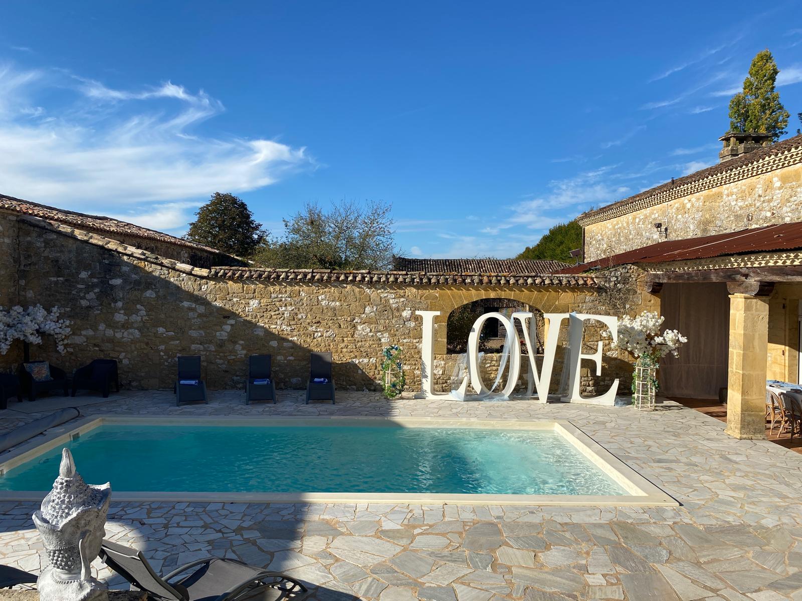 CHATEAU STE CROIX PISCINE