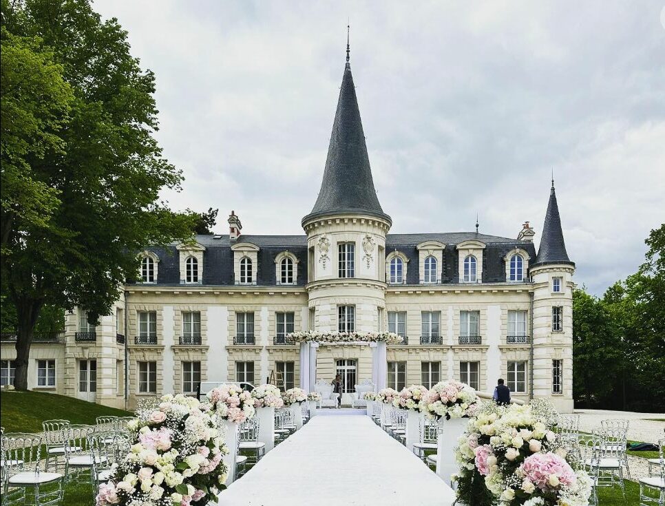 partenaire CHATEAU D HARDRICOURT PHOTO PRINCIPALE DU LIEU.pdf get married by ds
