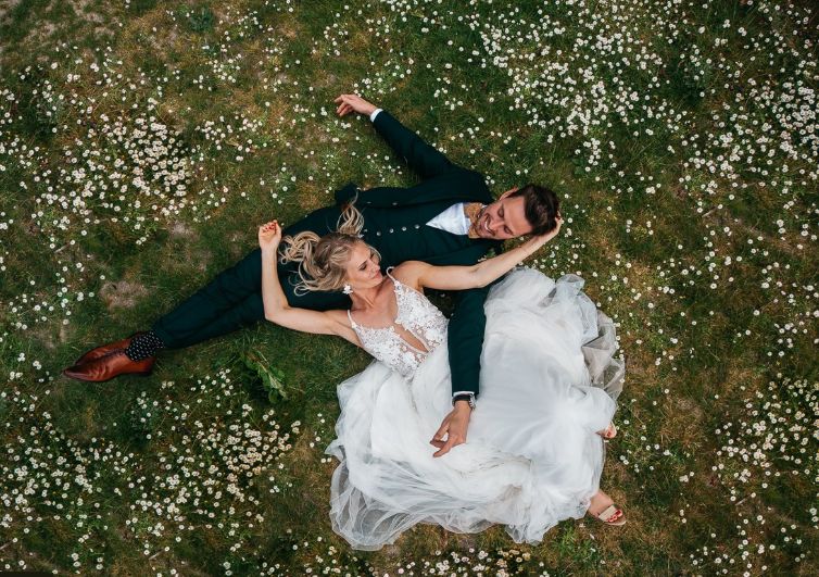 partenaire PAGE PARTENAIRE PHOTO PRINCIPALE MENU PHOTO VIDEO get married by ds